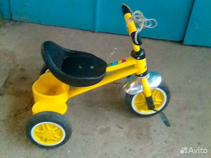 Детский трехколесный велосипед Чижик