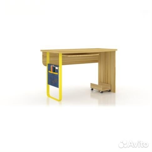 Письменный стол и стеллаж