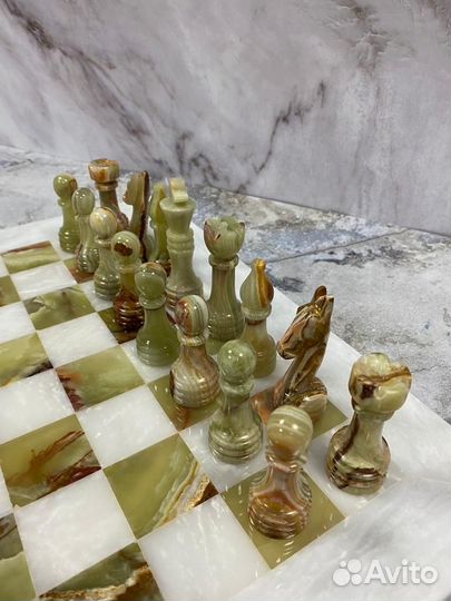 Шахматы из камня