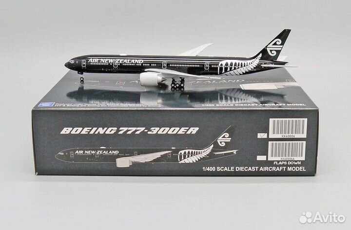 Модель самолета 1/400 Boeing 777-300ER 