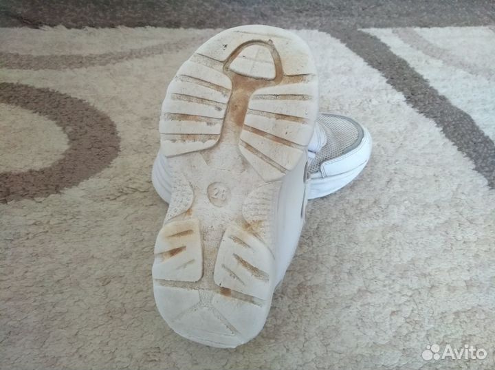 Кроссовки для мальчика р.26