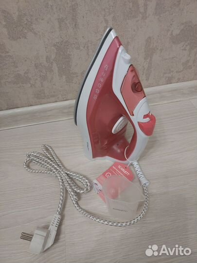 Утюг новый Scarlett