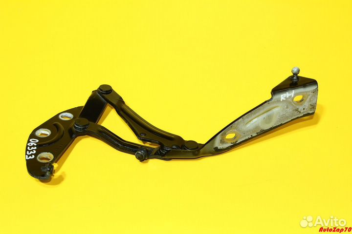 VW Phaeton Петля капота правая