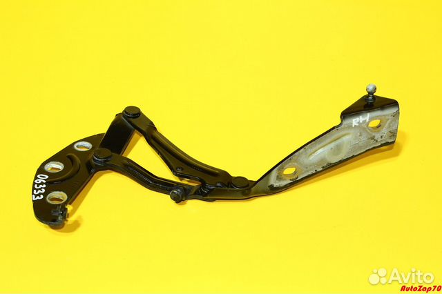 VW Phaeton Петля капота правая