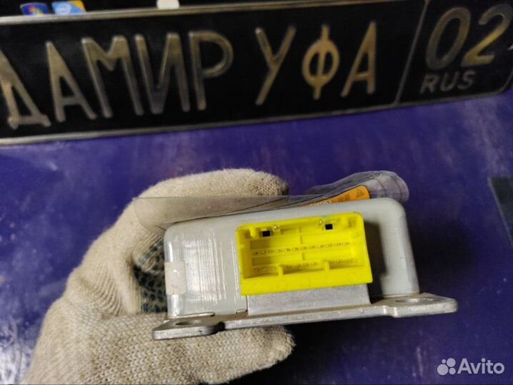 Блок управления SRS Nissan Bluebird ENU14 CD20E