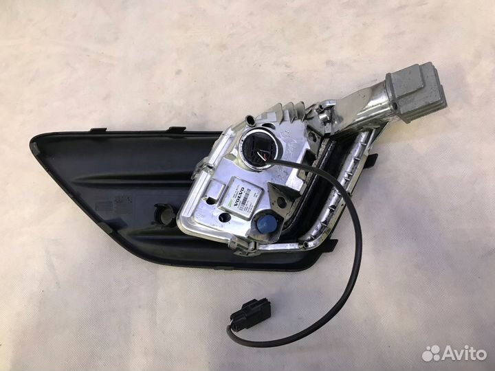 Volvo XC60 & lift 13-16 LED DRL правый + решетка радиатора