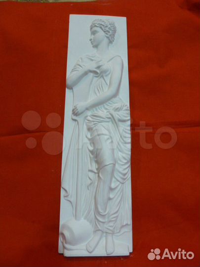 Панно Девушка с веслом