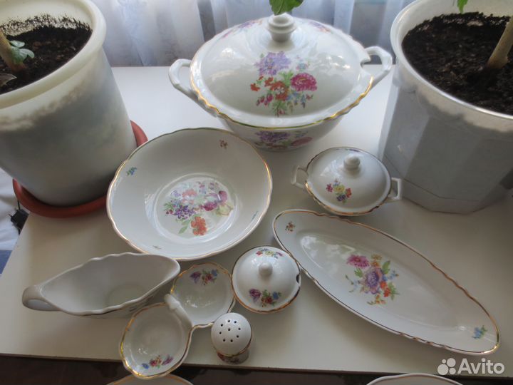 Столовый сервиз 