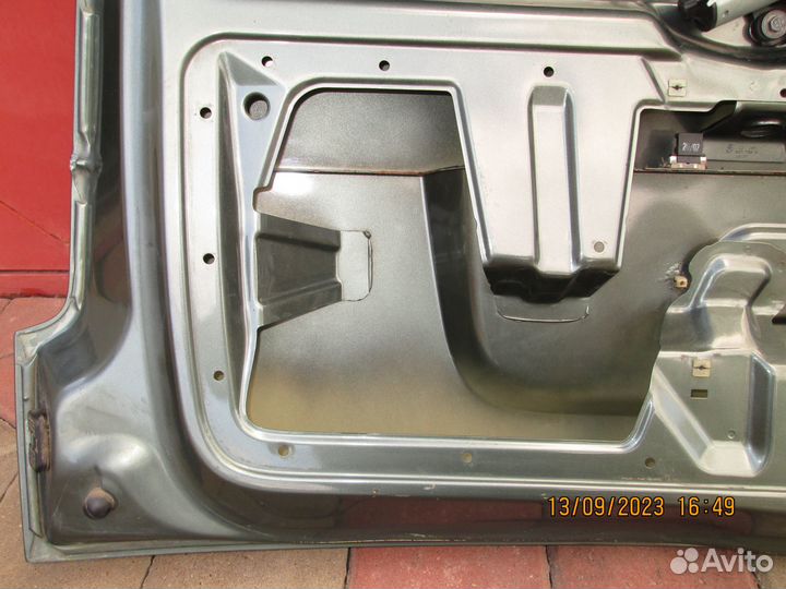 Skoda roomster дверь багажника