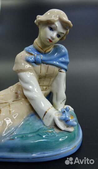 Статуэтка Иванушка и лягушка фарфор Гжель СССР