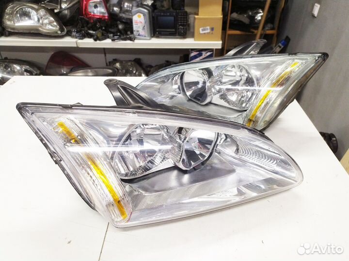 Фара хромированная Форд Фокус 2 04-08