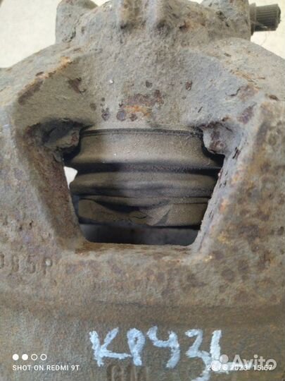 Суппорт тормозной передний левый Chevrolet Cruze