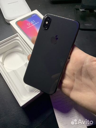 iPhone X, 64 ГБ