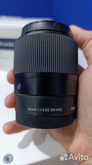 Объектив Sigma 30mm f 1.4 sony