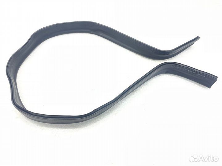 Уплотнитель капота Mercedes-Benz E-Class W212 3.5