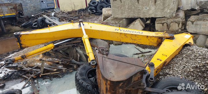 Стрела экскаватора hyundai