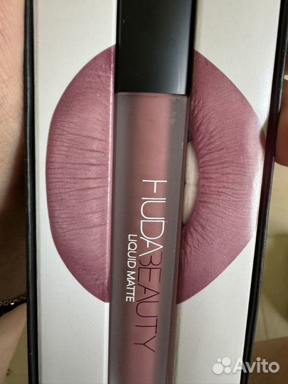 Huda beauty дидкая помада mous