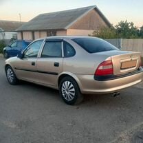 Opel Vectra 1.6 MT, 1997, 300 000 км, с пробегом, цена 297 000 руб.