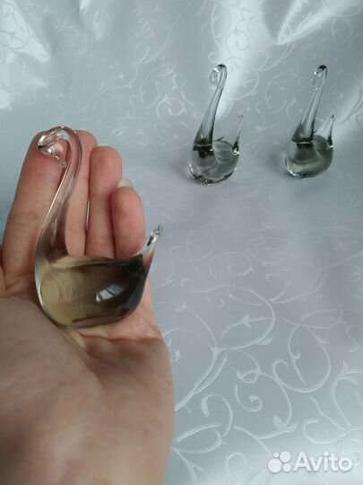 Статуэтка лебедь