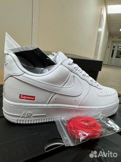 Кроссовки Nike Air Force 1 Supreme белые
