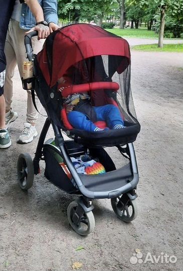 Прогулочная коляска