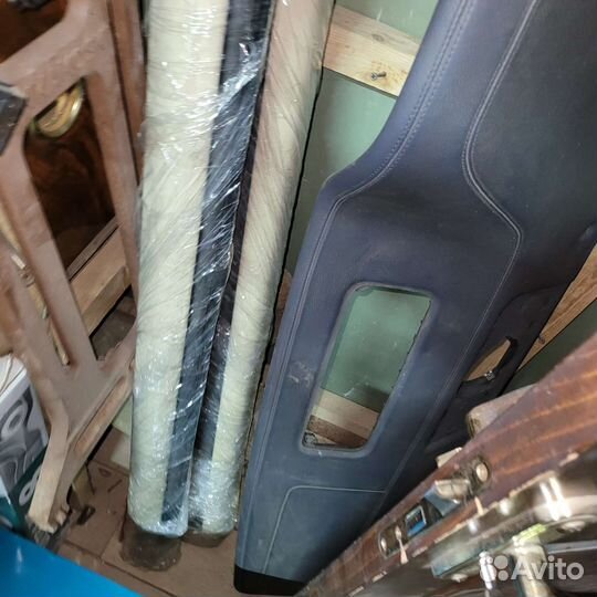 Шторка багажника на ренж ровер вог