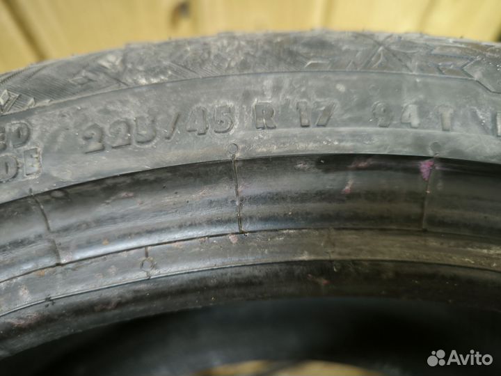 Continental IceContact 2 225/45 R17 94T