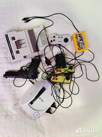 Игровая тв приставка из 90х