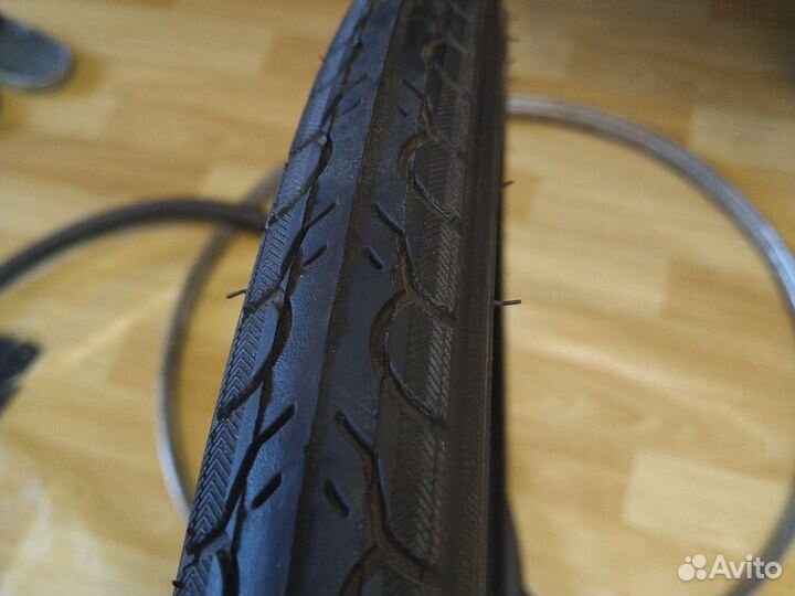 Покрышка Kenda, камера Kenda и диск (размер 700с)