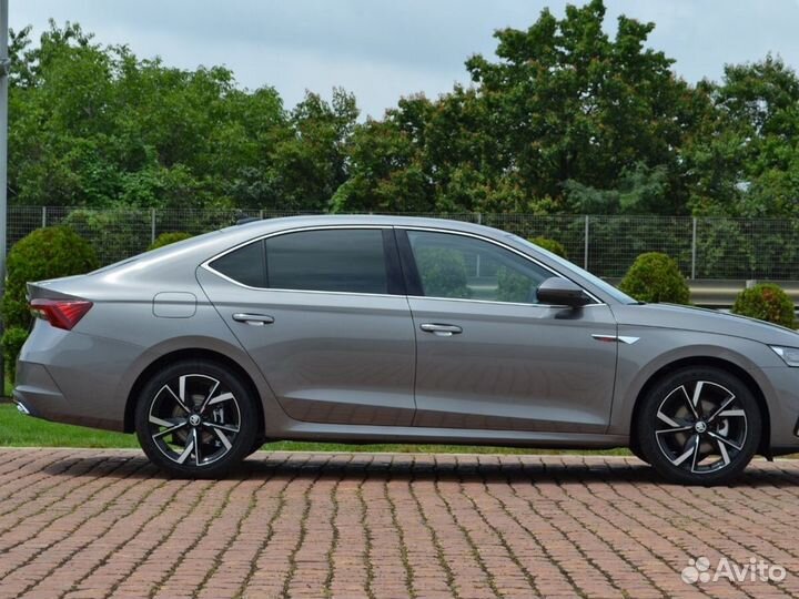 Skoda Octavia 1.4 AT, 2023