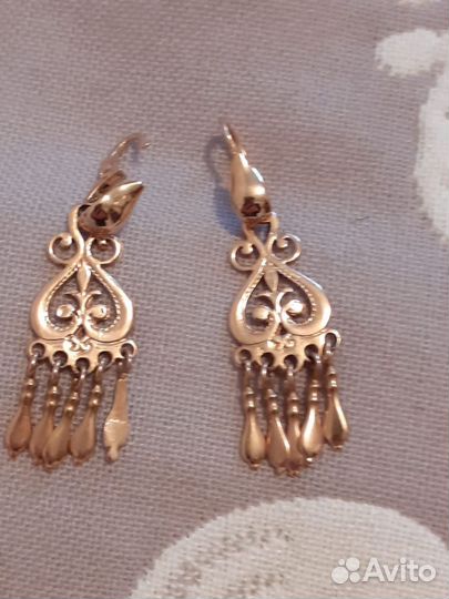 Золотые серьги