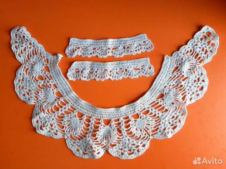 Кружевной воротник и манжеты