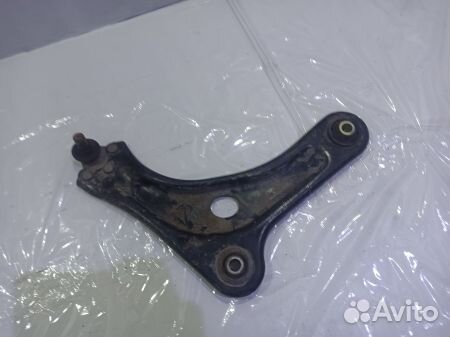 Рычаг передний правый Пежо