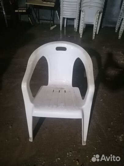 Пластиковые стулья бу