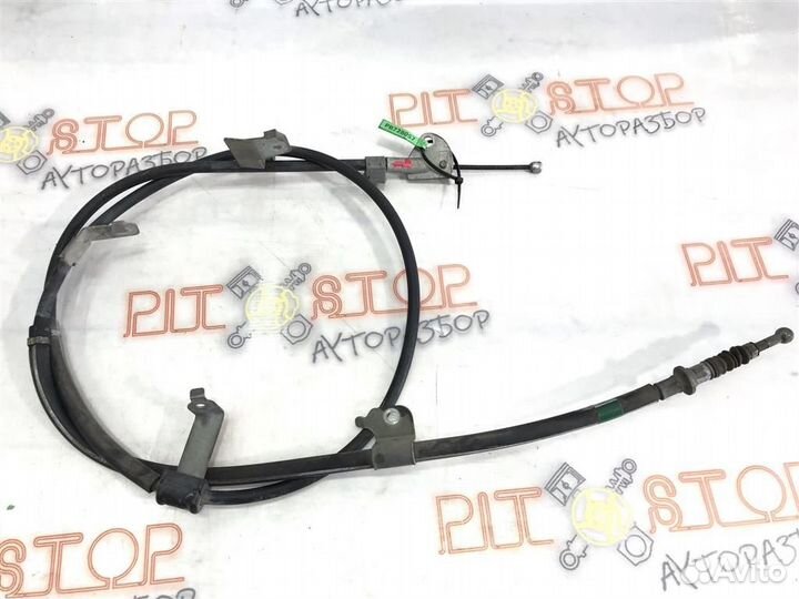 Трос ручного тормоза левый Toyota prius ZVW30 200