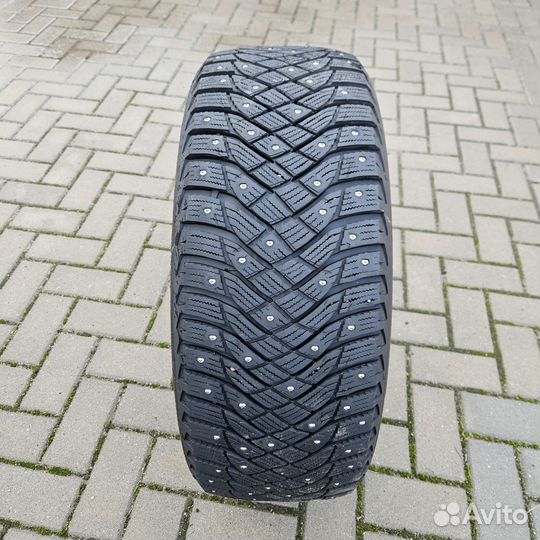 Goodyear UltraGrip Arctic 2 225/45 R19 96T