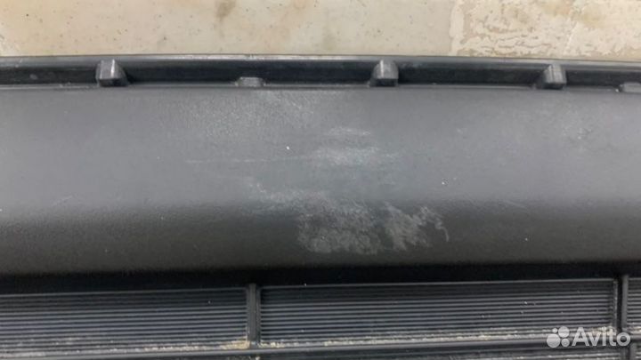 Решетка в бампер передняя Toyota Rav4 XA40 2015