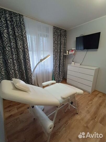 Депиляция воском: бёдра