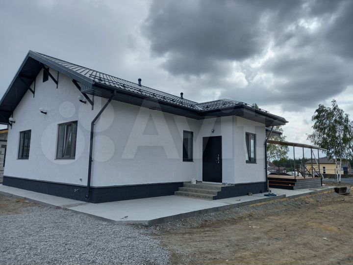 Дом 174,3 м² на участке 9,2 сот.