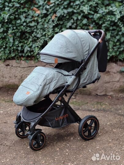 Прогулочная коляска Luxmom 609 зелёная