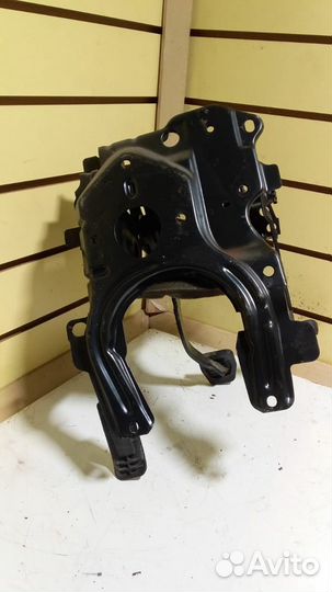 Блок педалей VW Passat B3 2.0Б/16кл./МКПП/ 88-93