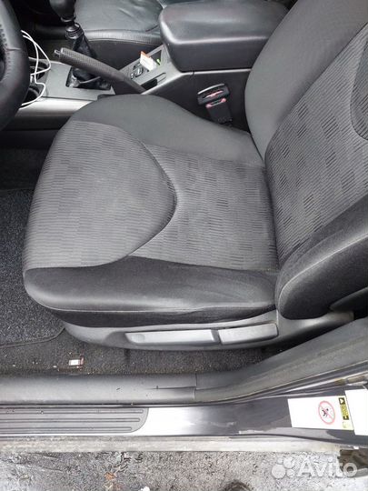 Сиденья toyota rav 4