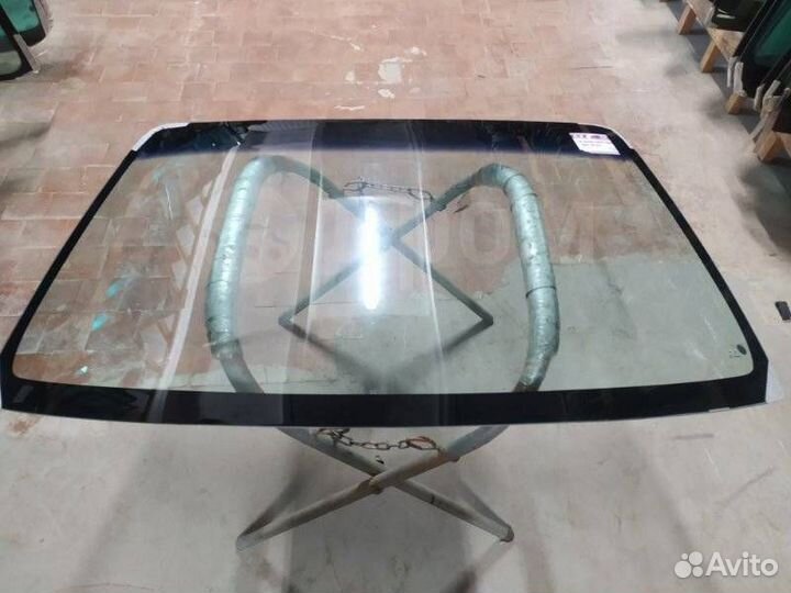 Стекло лобовое Honda Cr-V 1995-2001 RD