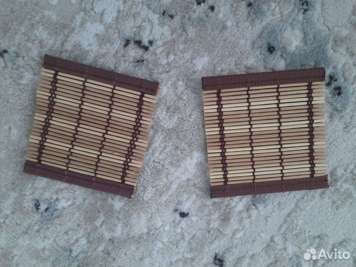 Севировочная подставка под тарелку и приборы