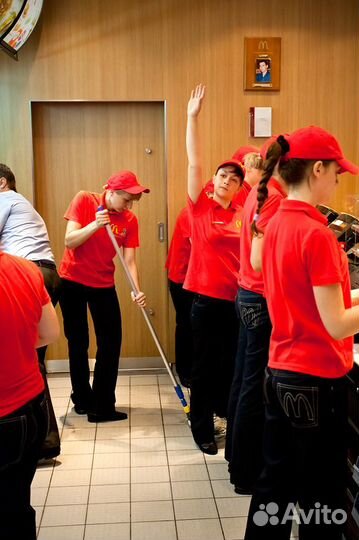 Уборщик в ресторан быстрого питания