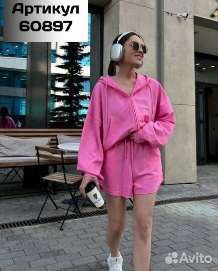 Костюм с шортами женский