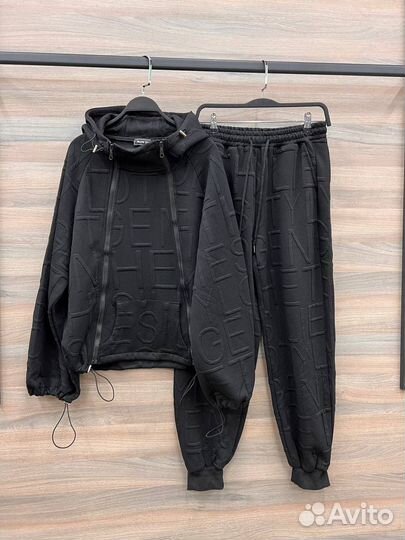 Спортивный костюм