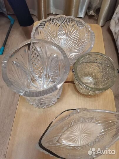 Посуда. Хрустальные салатники,вазы, стаканы
