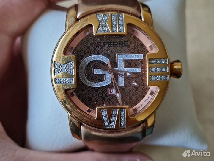 Часы GF Ferre c бриллиантами