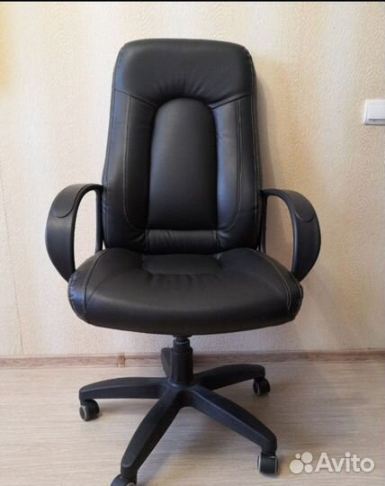 Компьютерное кресло